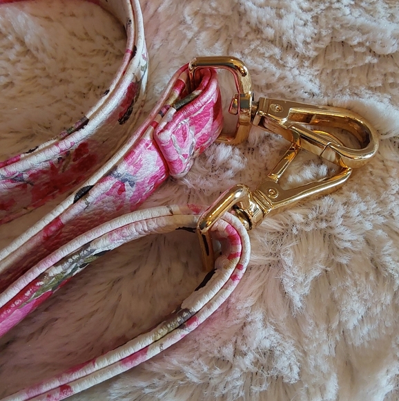 🌺 LIKE NEW Betsey Johnson Floral Polka Dot Shoulder/Crossbody Bag - Picture 16 of 16